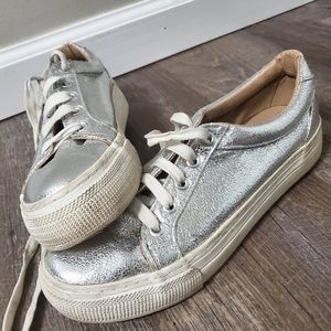 Casual Foil Silver Sneakers Size M | 6